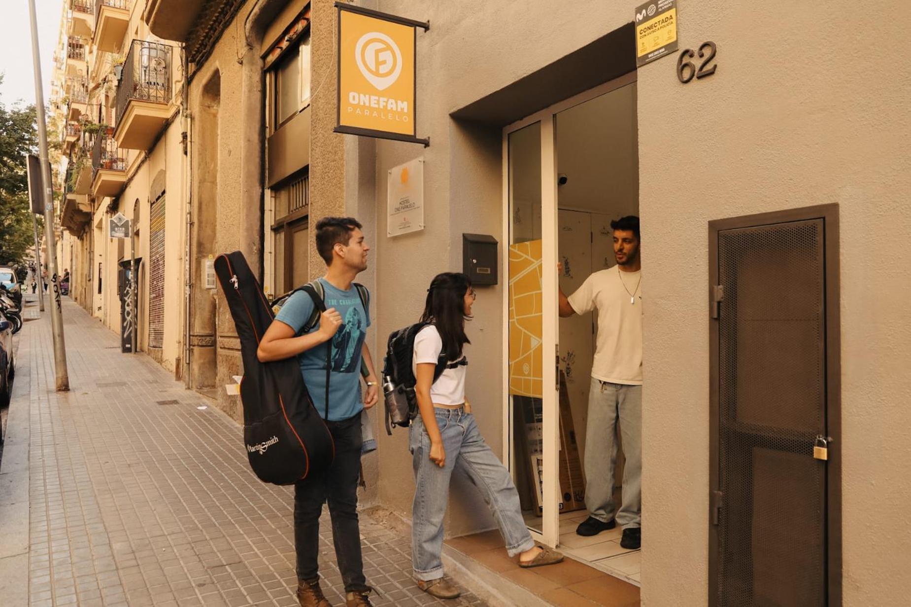 Onefam Paralelo Barcelona Exterior photo